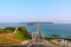 朝焼けに輝く角島大橋