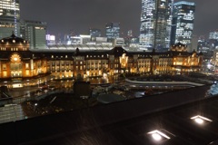 雨の東京駅