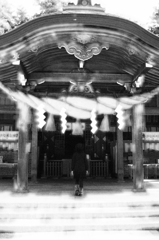 少女と神社　3