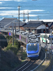 日本海と特急スーパーはくと