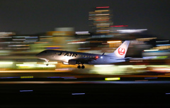 夜の伊丹空港