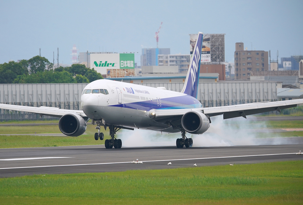 B767タッチダウン