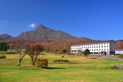 晩秋の大山鏡ヶ成