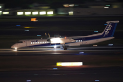 DHC-8到着