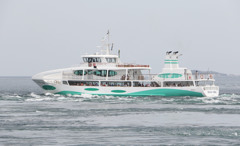 鳴門海峡クルーズ船