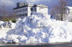 除雪の山