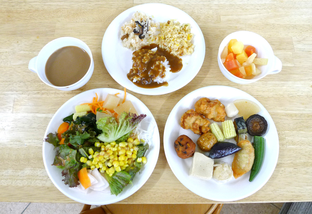 ランチバイキング