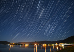 東郷湖に昇る冬の星座