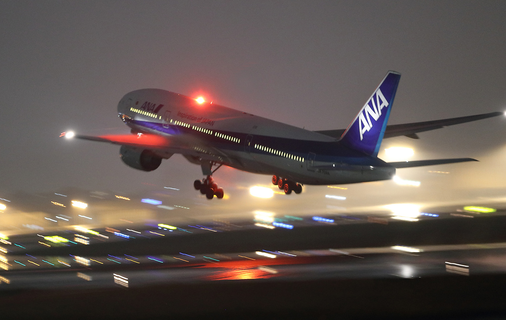夜間飛行へ