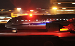 ANA B787-9到着