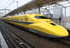 ドクターイエロー岡山駅