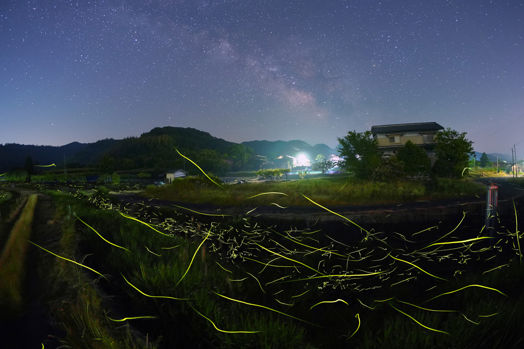 東郷の里のホタルと天の川