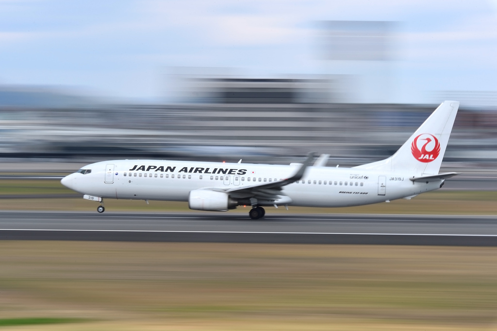 JAL Take Off