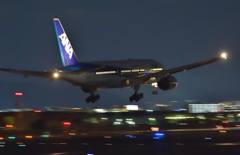 B777到着