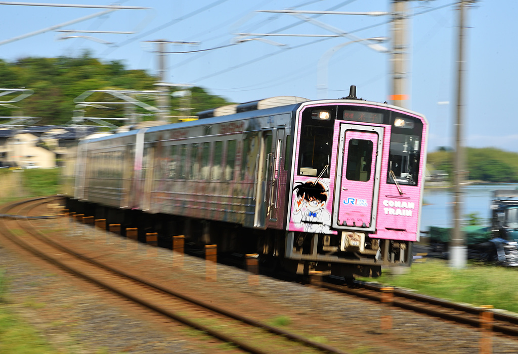 コナン列車ピンク