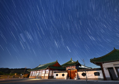 燕趙園に沈む冬の星座