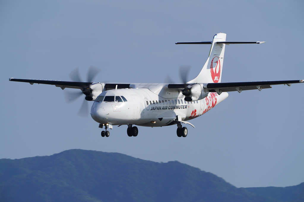 ATR-42ハイビスカス到着