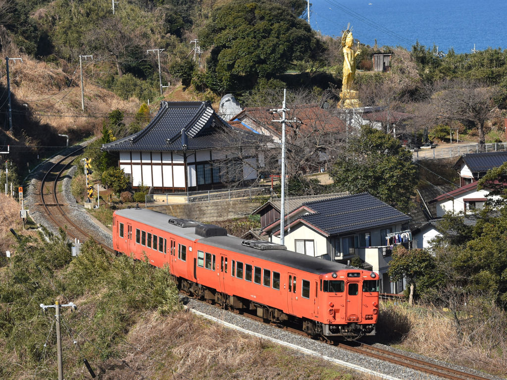 黄金仏とタラコ列車