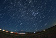 大山と昇る冬の大三角