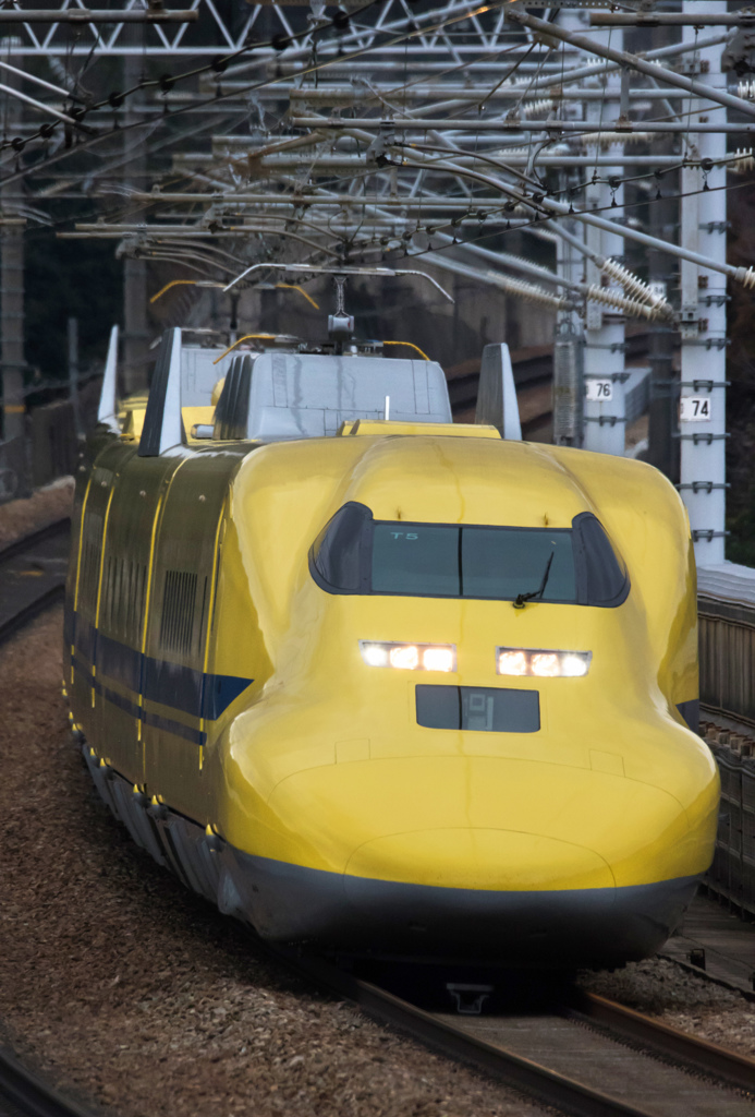 ドクターイエロー大津トンネル