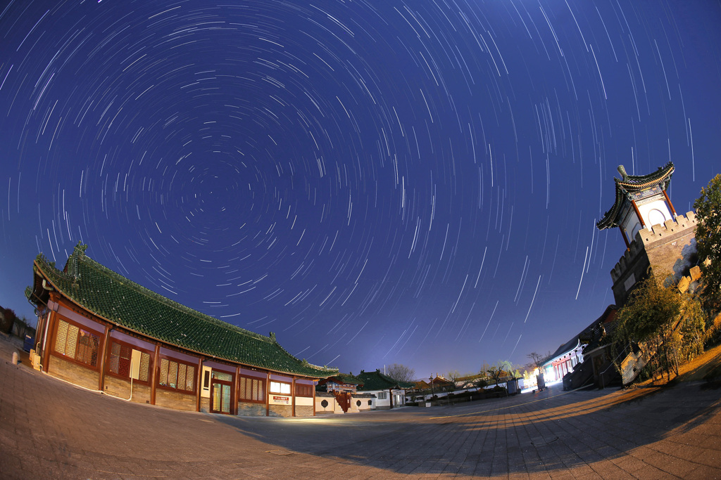 燕趙園に昇る北斗七星