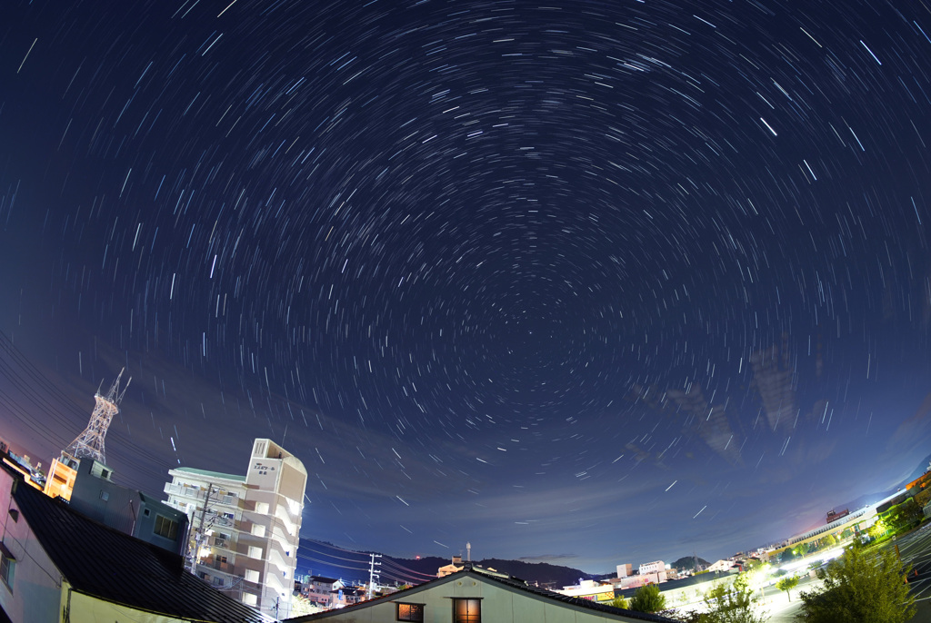 巡るカシオペアと秋の星座