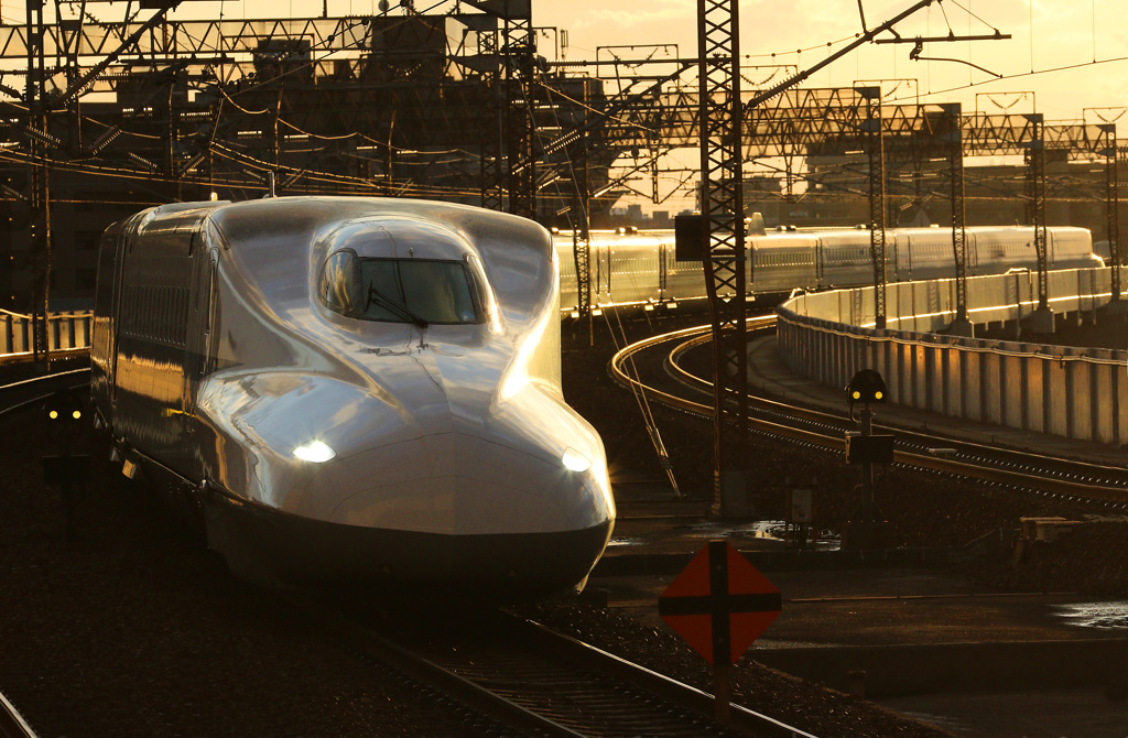 夕暮れの岡山駅