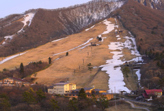 早春の中の原スキー場