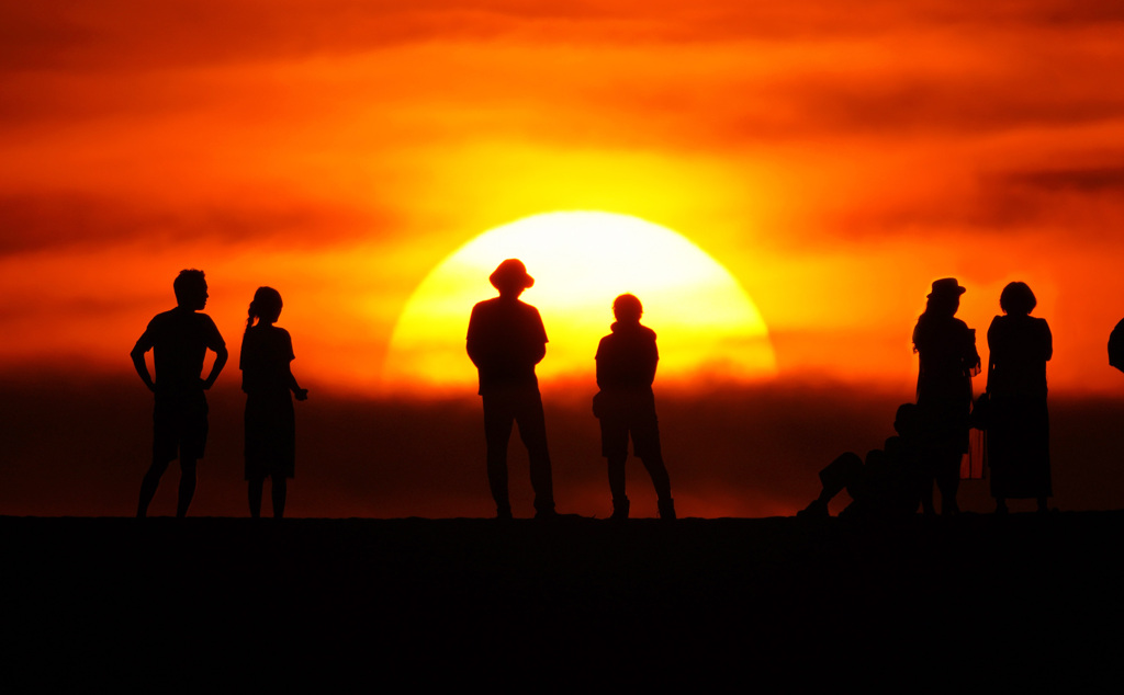 夕陽の丘の人々