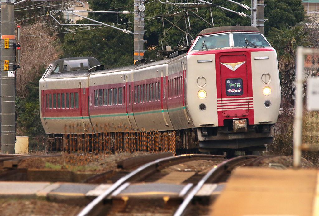 うねる線路