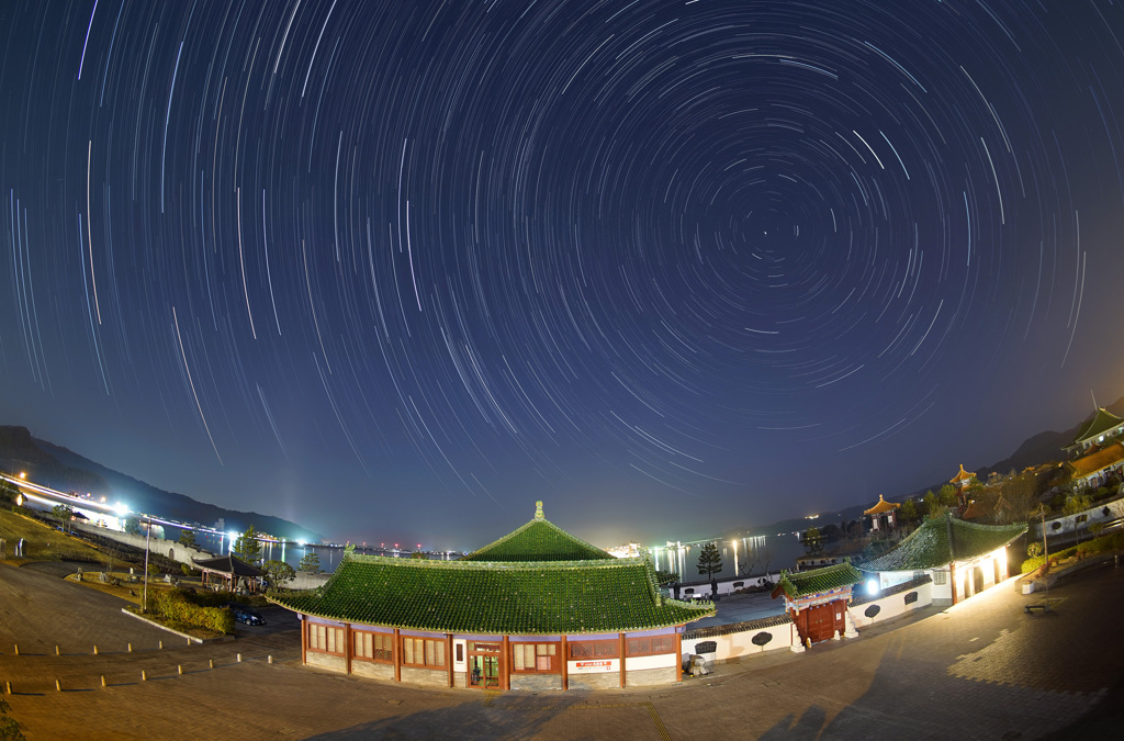 燕趙園の夜