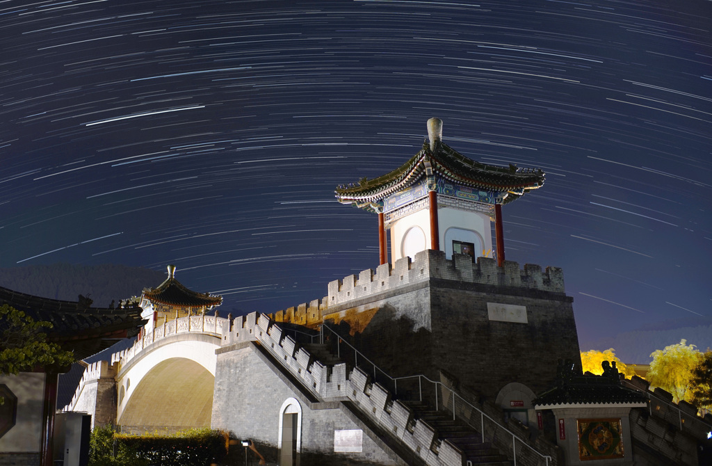 燕趙園の夜