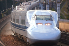 放水走行する700系