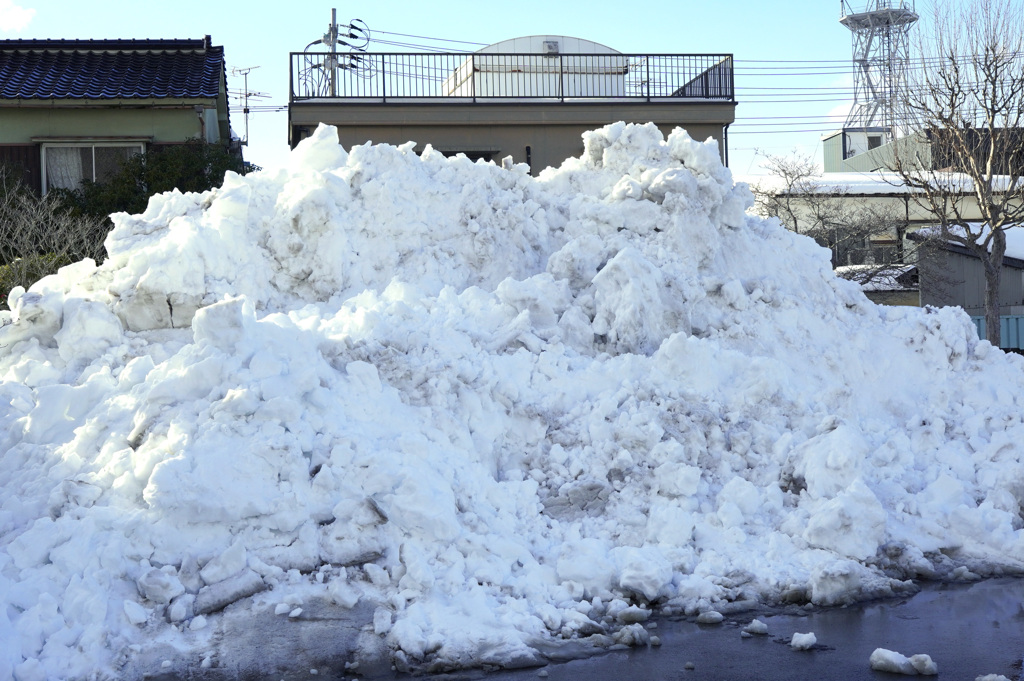 除雪の山