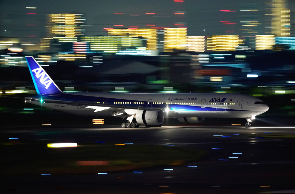 ANA B777 出発