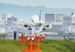 R14 J-AIR着陸