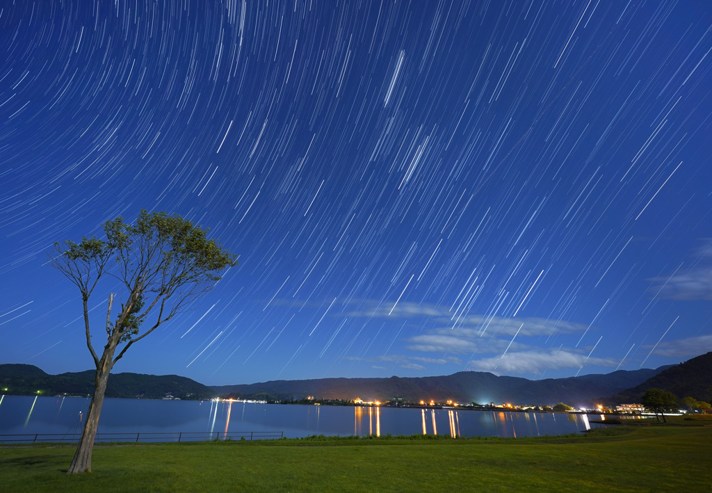 東郷湖に昇る冬の星座