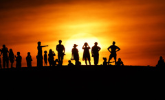 夕陽の丘の人々