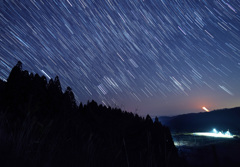 大山山麓に沈む月とオリオン座