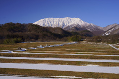 大山と御机みつめの棚田