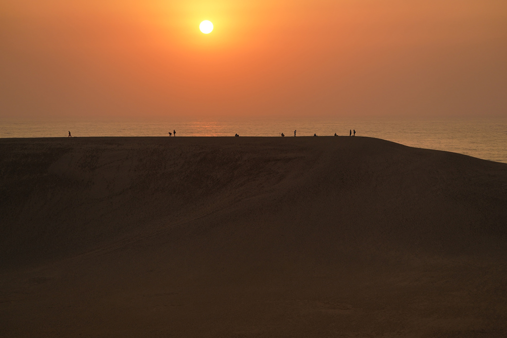 鳥取砂丘に沈む夕日 By Hm777 Id 写真共有サイト Photohito