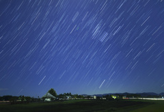 蒜山高原に昇る冬の大三角