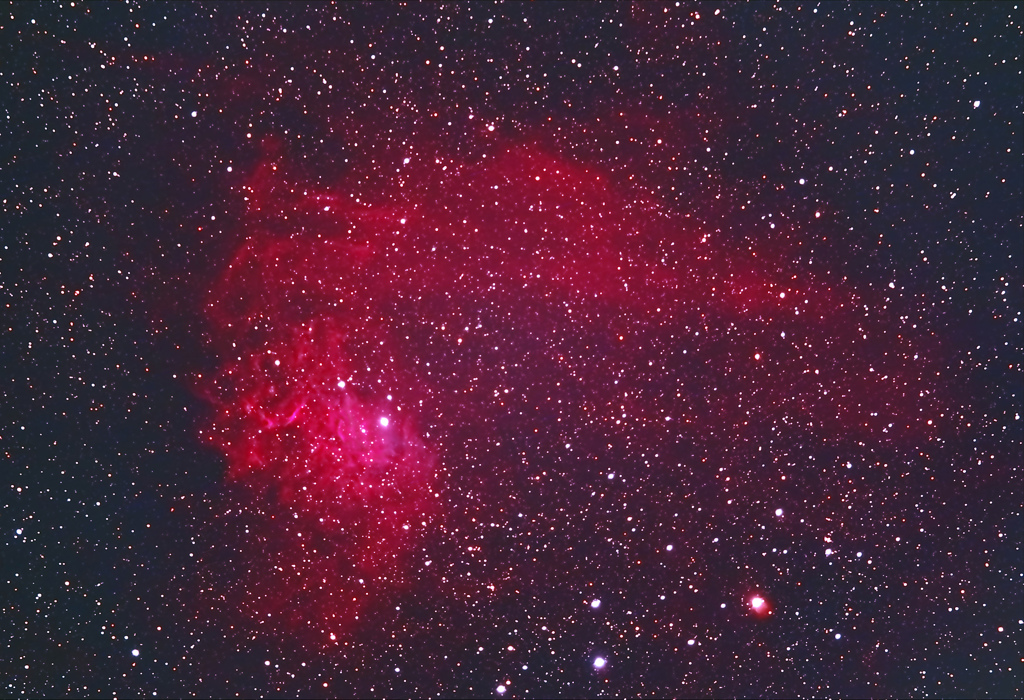 勾玉星雲 IC405