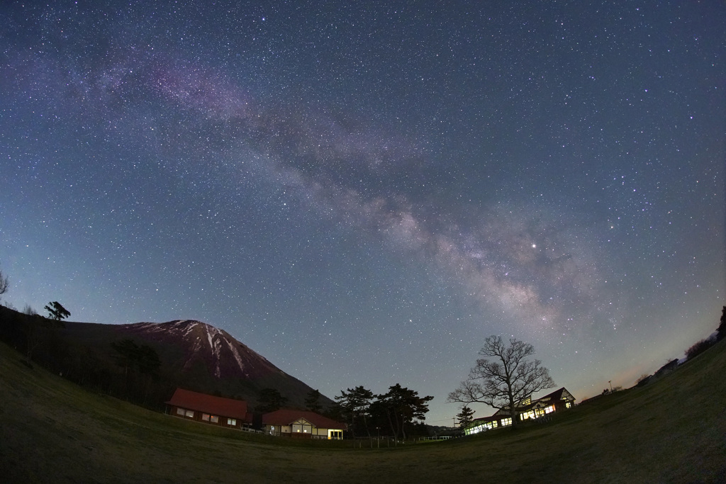 大山まきばに昇る天の川