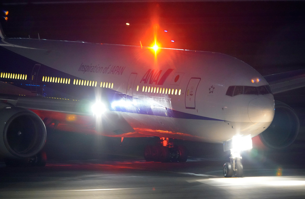 B777到着