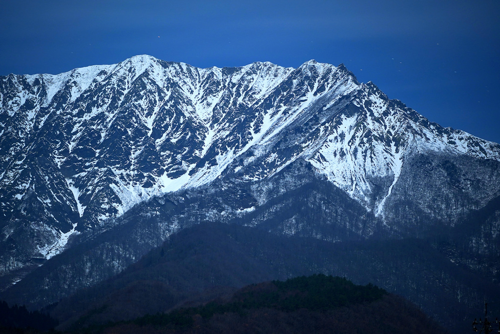 月夜の大山南壁