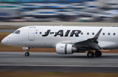 J-AIR到着