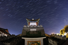 燕趙園と昇る秋の星座