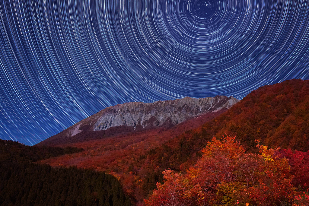 2019.11.5 月夜の大山紅葉