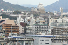姫路城と500系